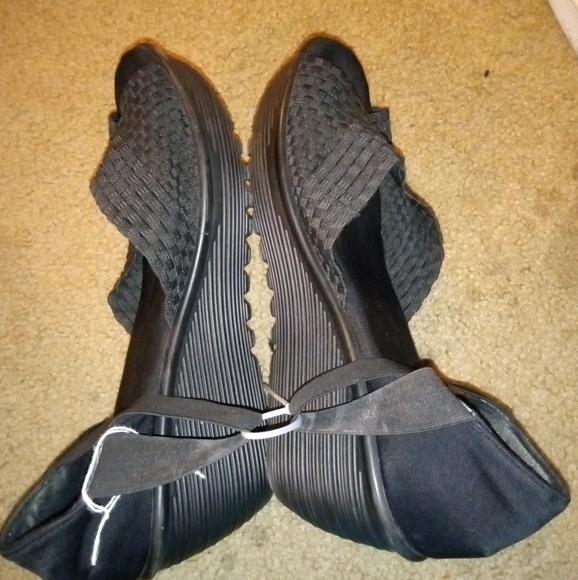 Donated Platforms - Picture 2 of 5